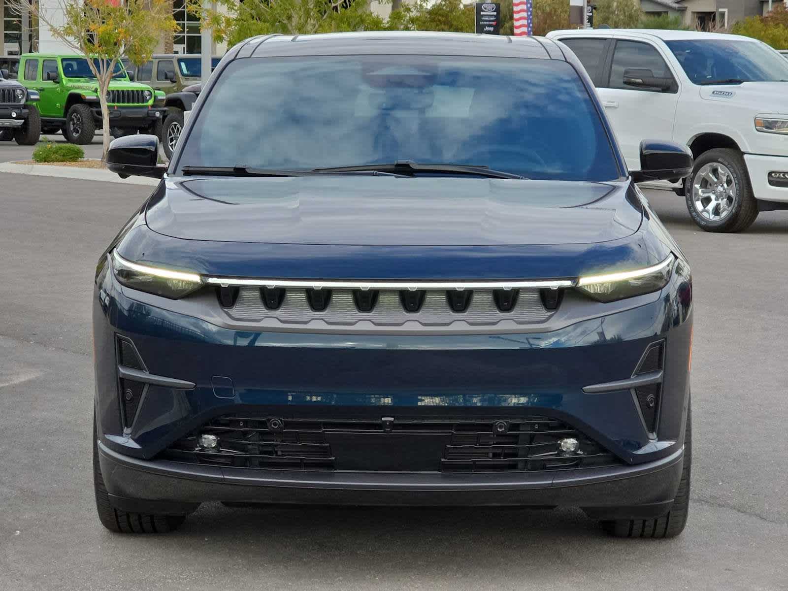 Thumbnail: 2025 Jeep Wagoneer S - 4