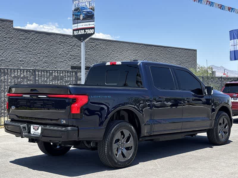 2023 Ford F-150 Lightning Lariat 8