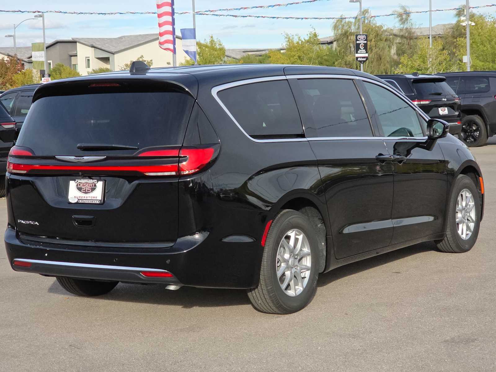Thumbnail: 2026 Chrysler Pacifica - 8