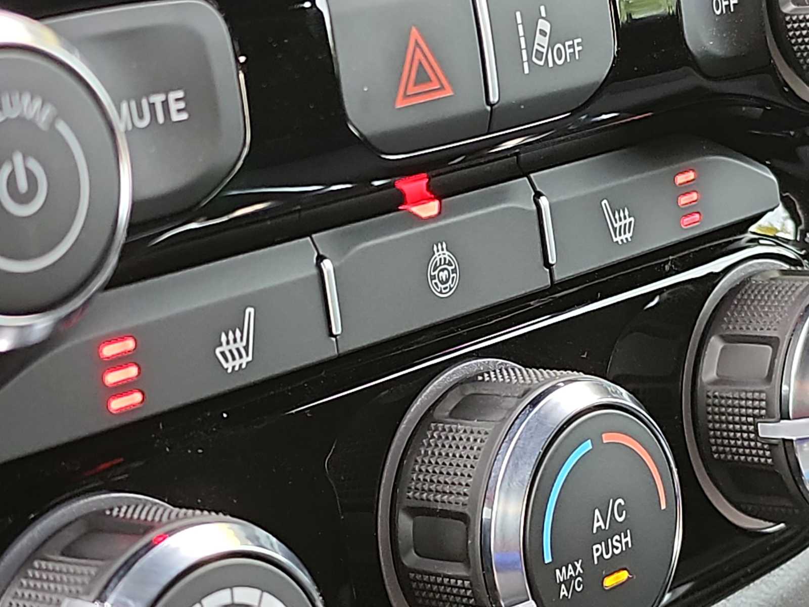 Thumbnail: 2026 RAM 1500 - 28