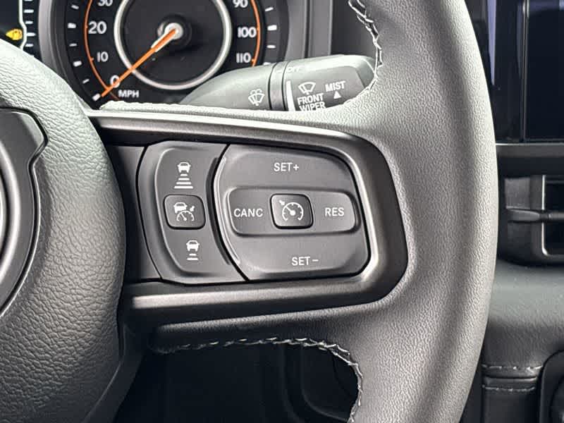 Thumbnail: 2025 Jeep Gladiator - 28