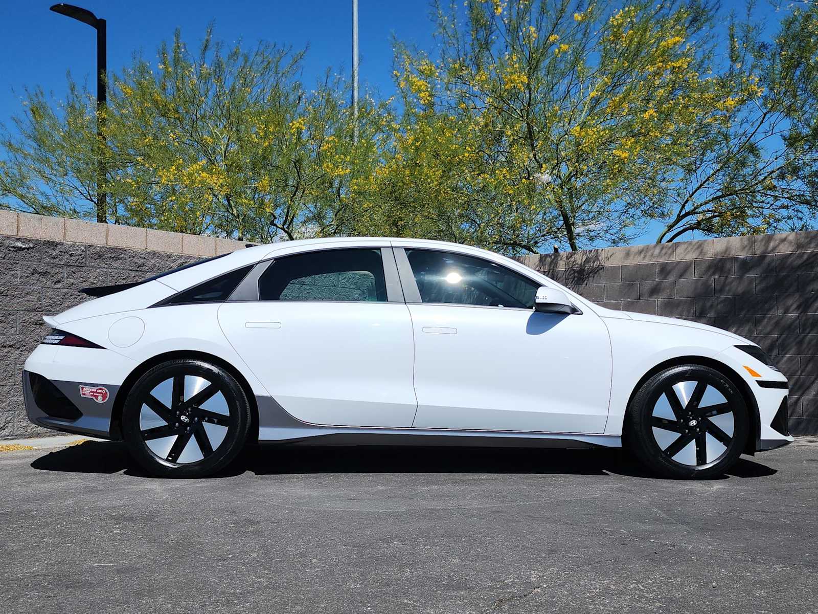 Thumbnail: 2024 Hyundai Ioniq 6 - 10