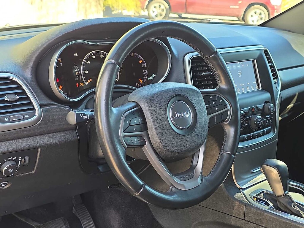 Used 2018 Jeep Grand Cherokee Laredo E SUV