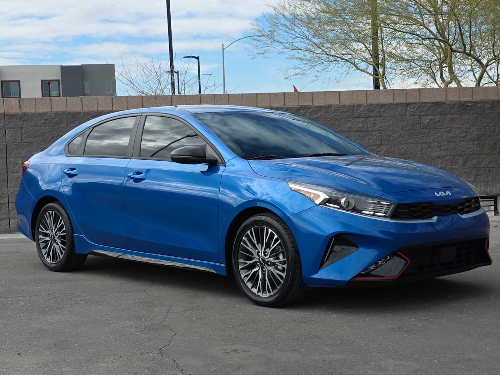 Thumbnail: 2024 Kia Forte - 3