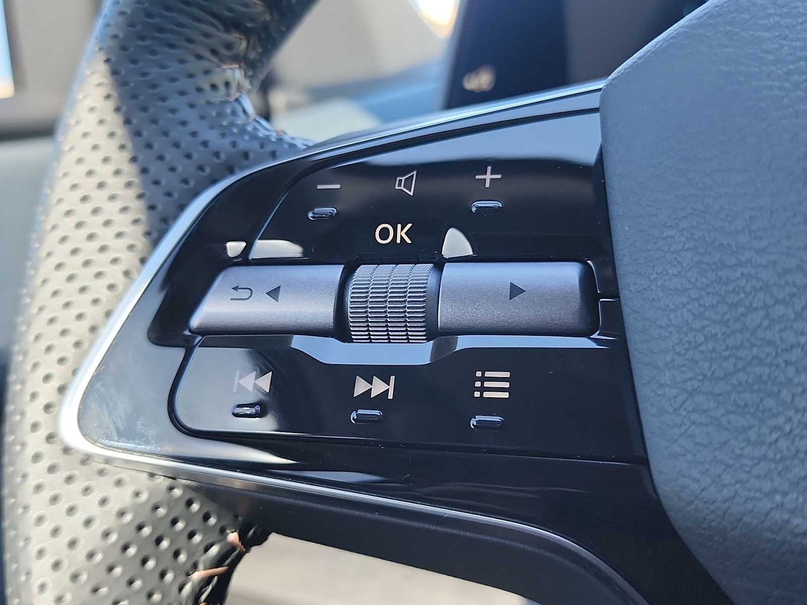 Thumbnail: 2023 Nissan Ariya - 29