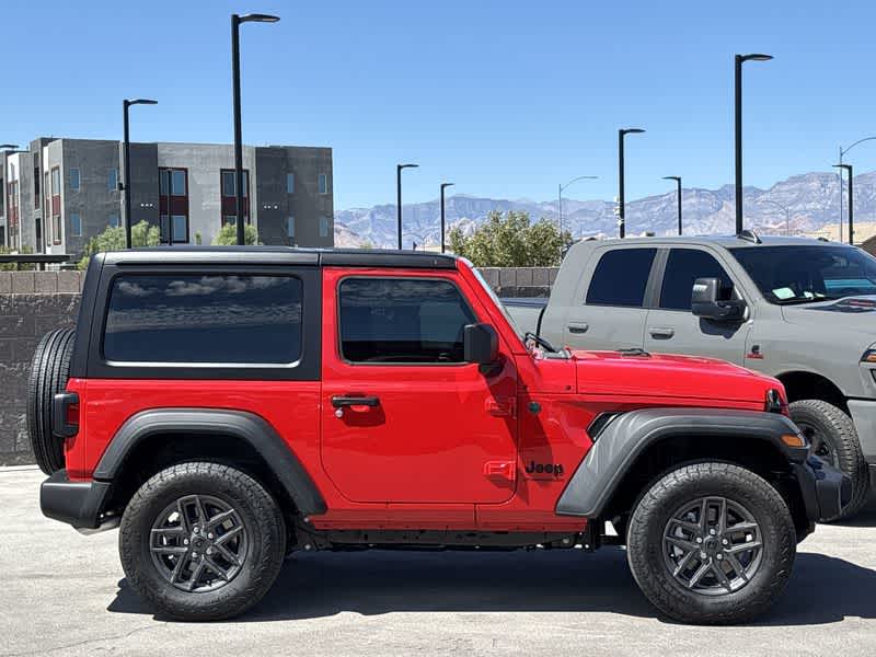 Thumbnail: 2025 Jeep Wrangler - 9