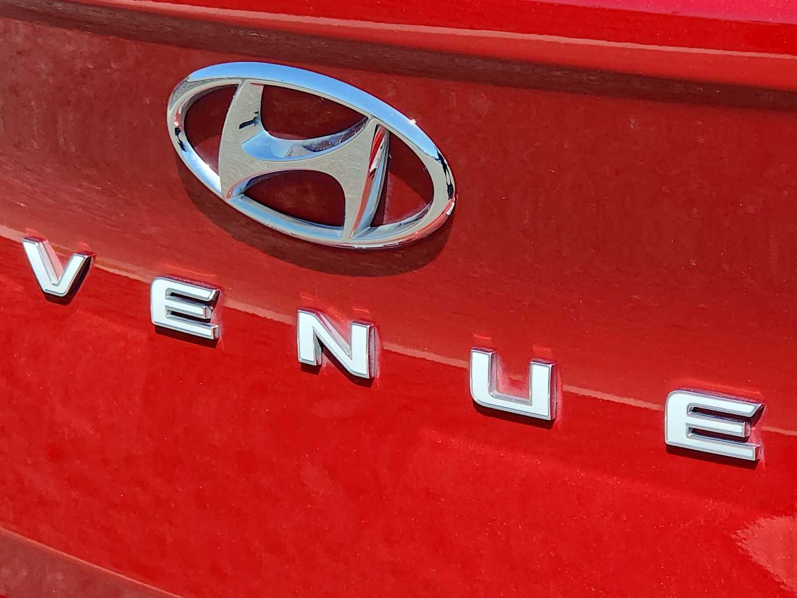 Thumbnail: 2023 Hyundai Venue - 11