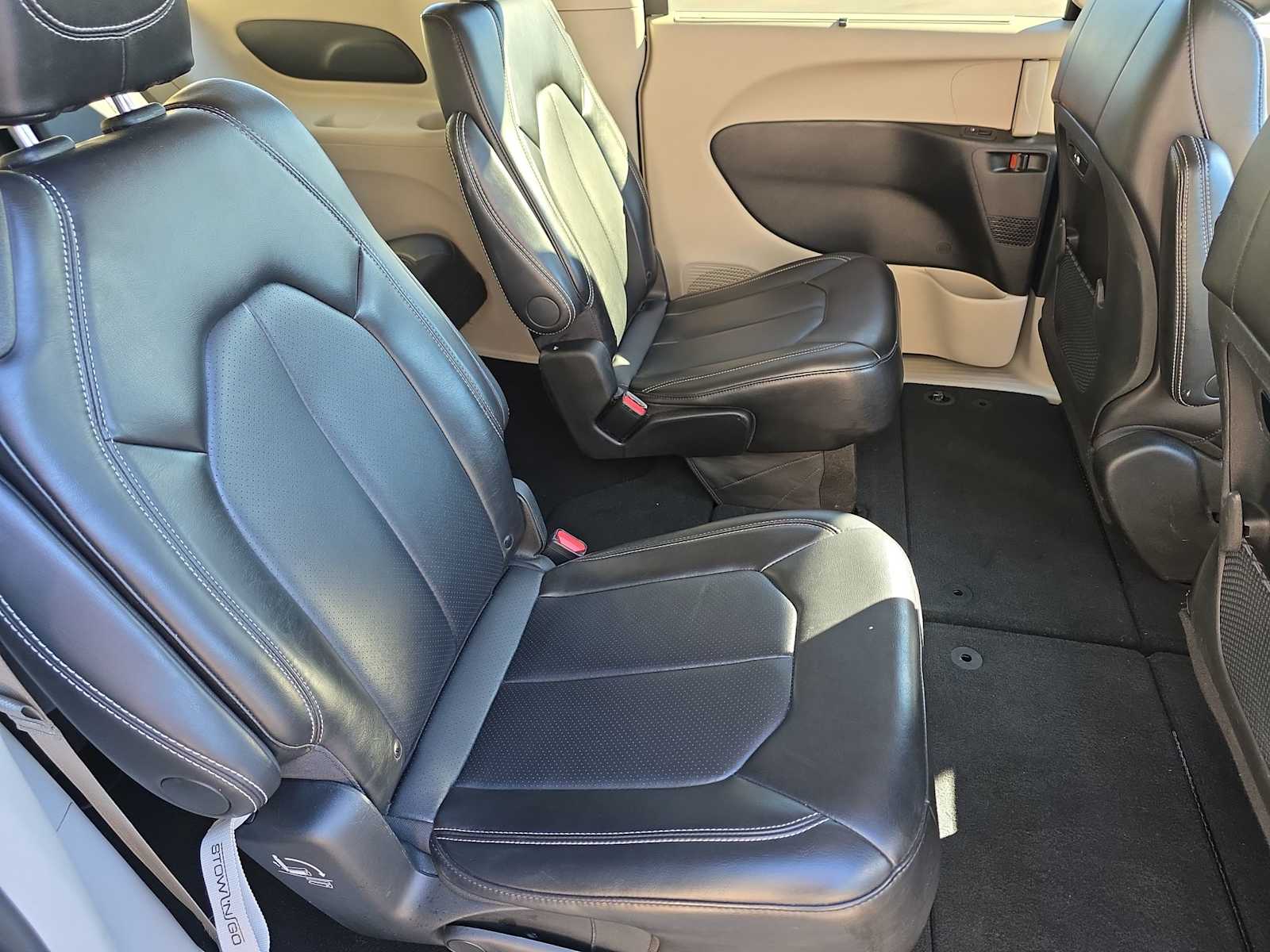 Thumbnail: 2024 Chrysler Pacifica - 17