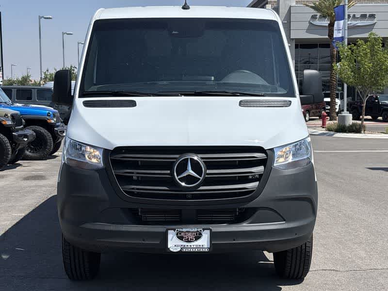 Thumbnail: 2023 Mercedes-Benz Sprinter - 3