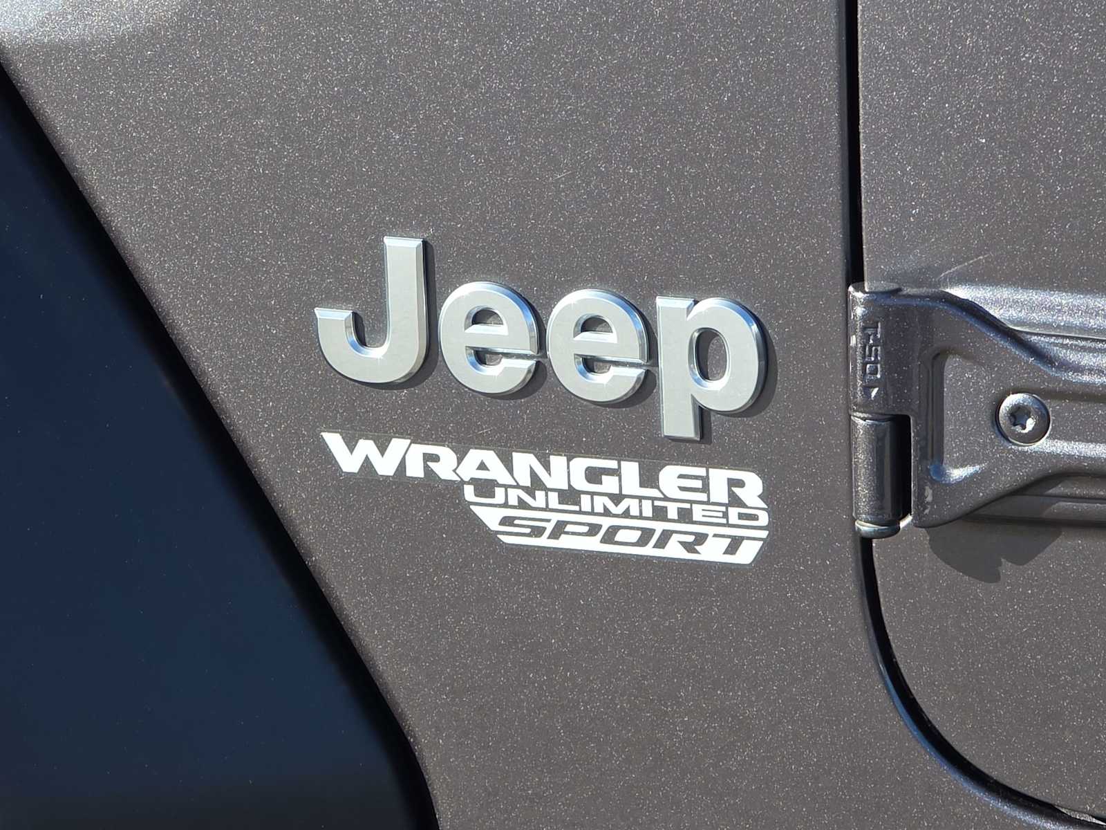 Thumbnail: 2020 Jeep Wrangler - 11