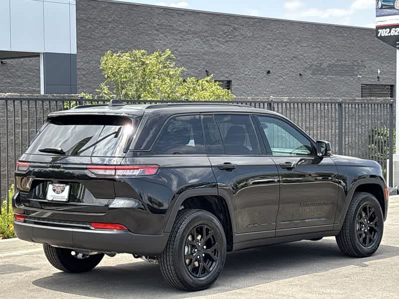 Thumbnail: 2025 Jeep Grand Cherokee - 6