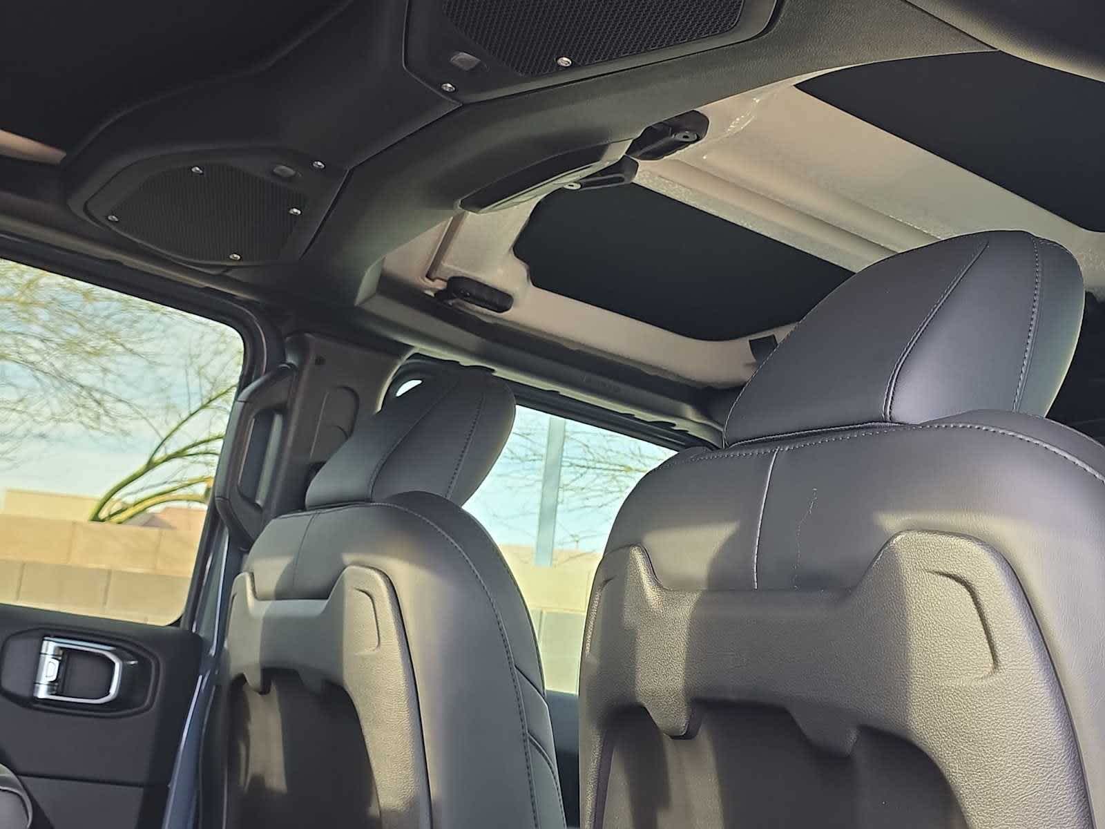 Thumbnail: 2026 Jeep Gladiator - 22