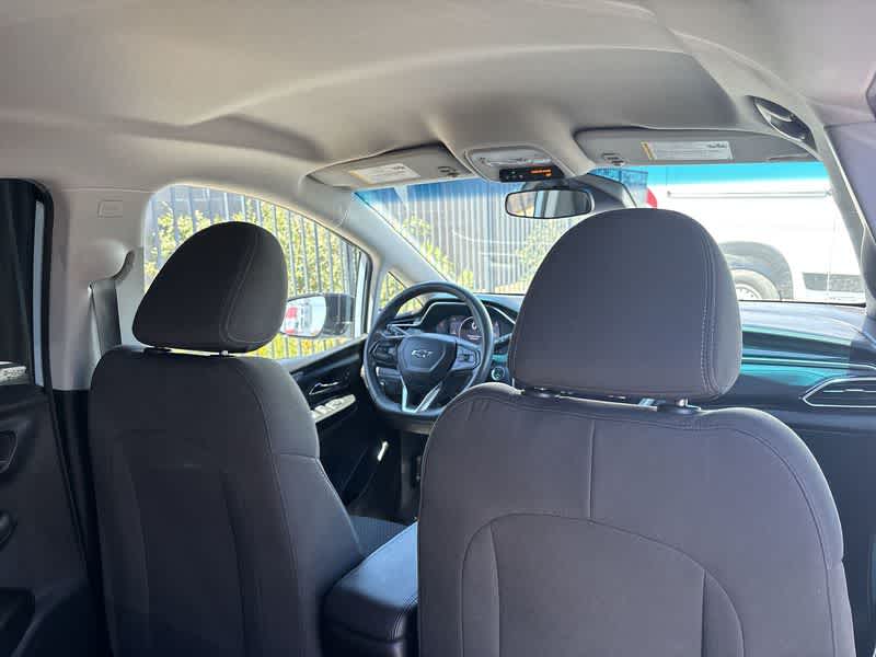 Thumbnail: 2022 Chevrolet Bolt EV - 16