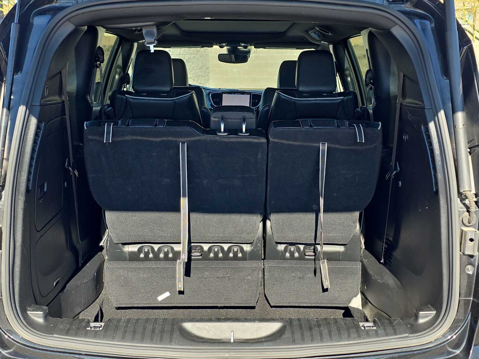 Thumbnail: 2024 Chrysler Pacifica - 22