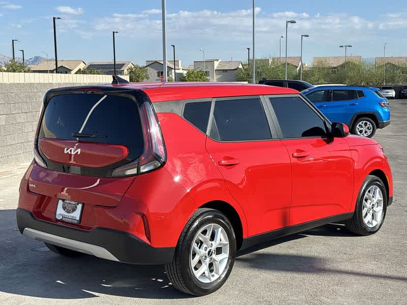 Thumbnail: 2023 Kia Soul - 8