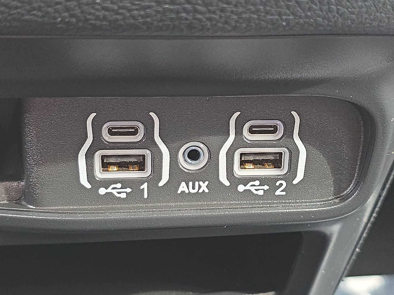 Thumbnail: 2024 Chrysler Pacifica - 30