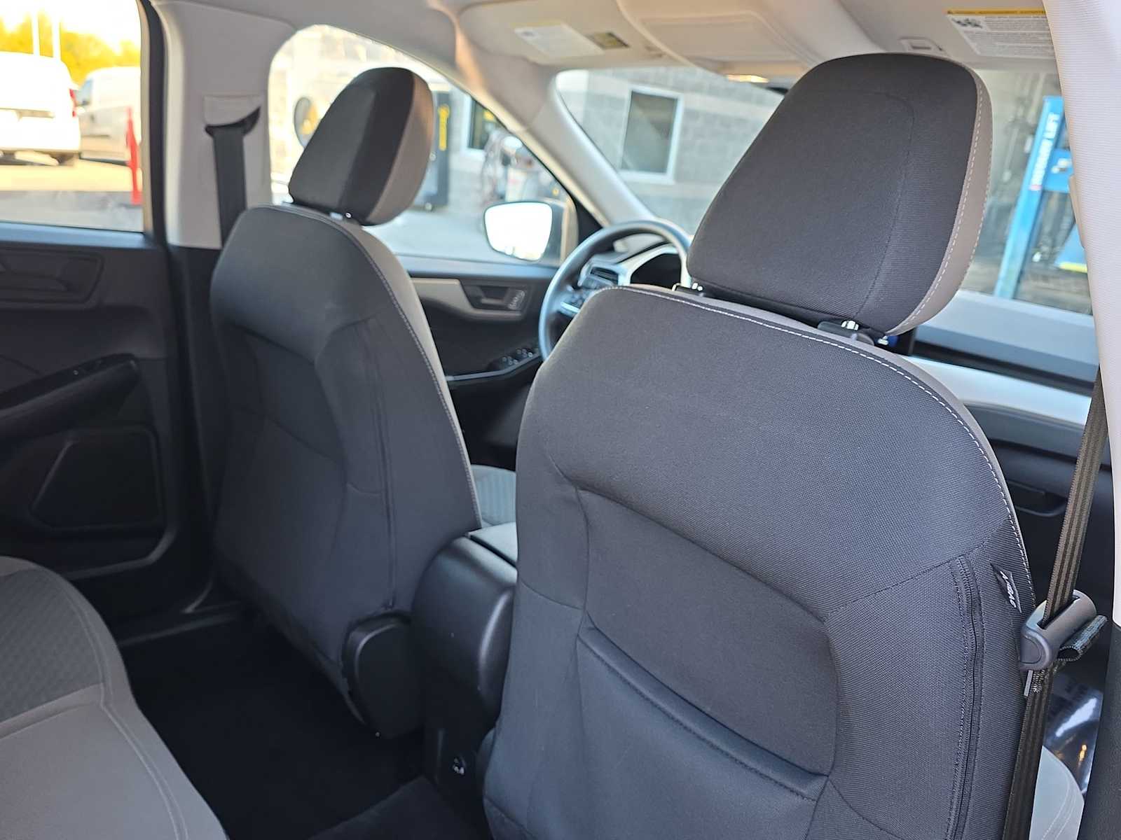 Thumbnail: 2022 Ford Escape - 16