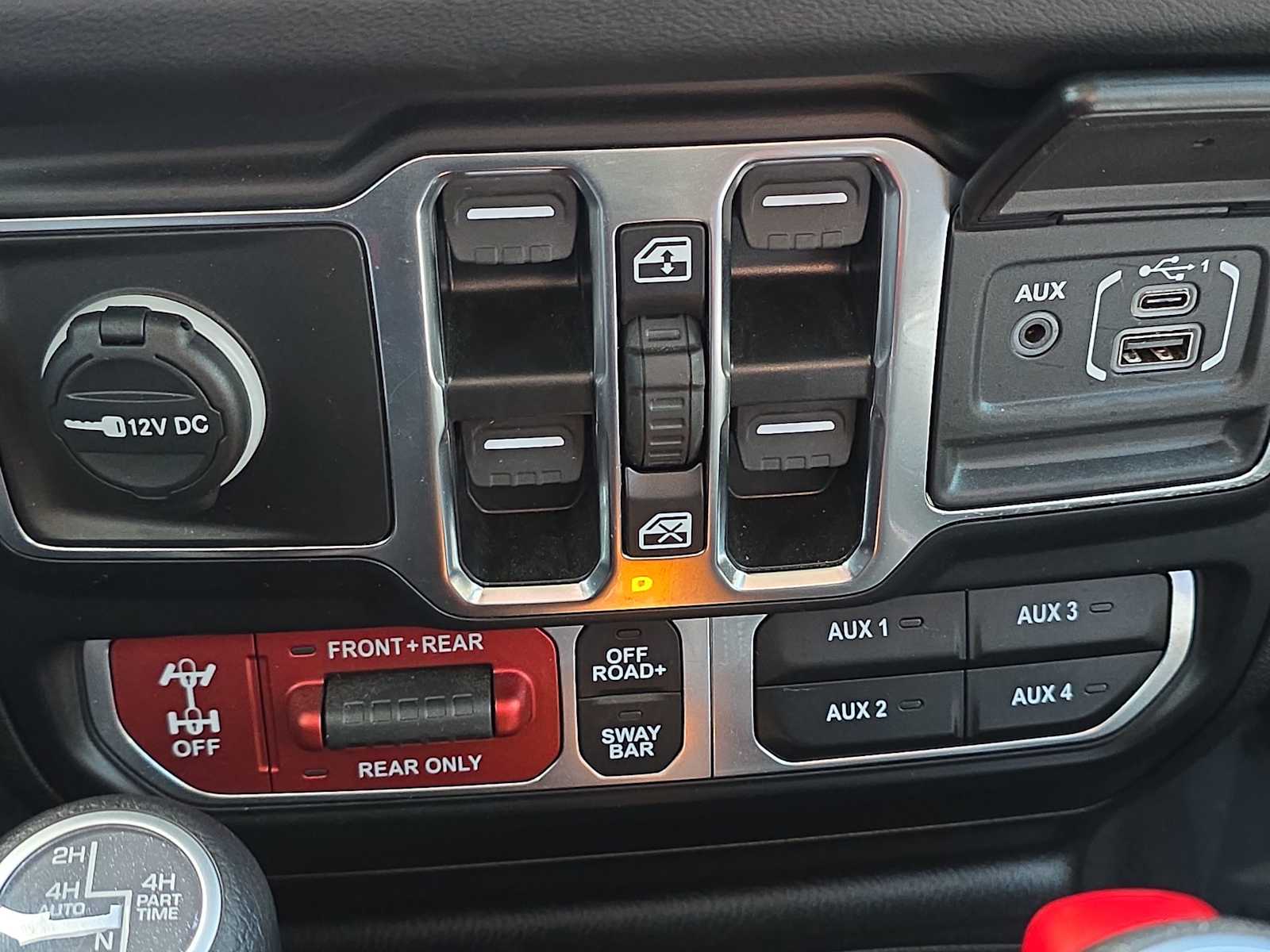 Thumbnail: 2024 Jeep Wrangler - 30