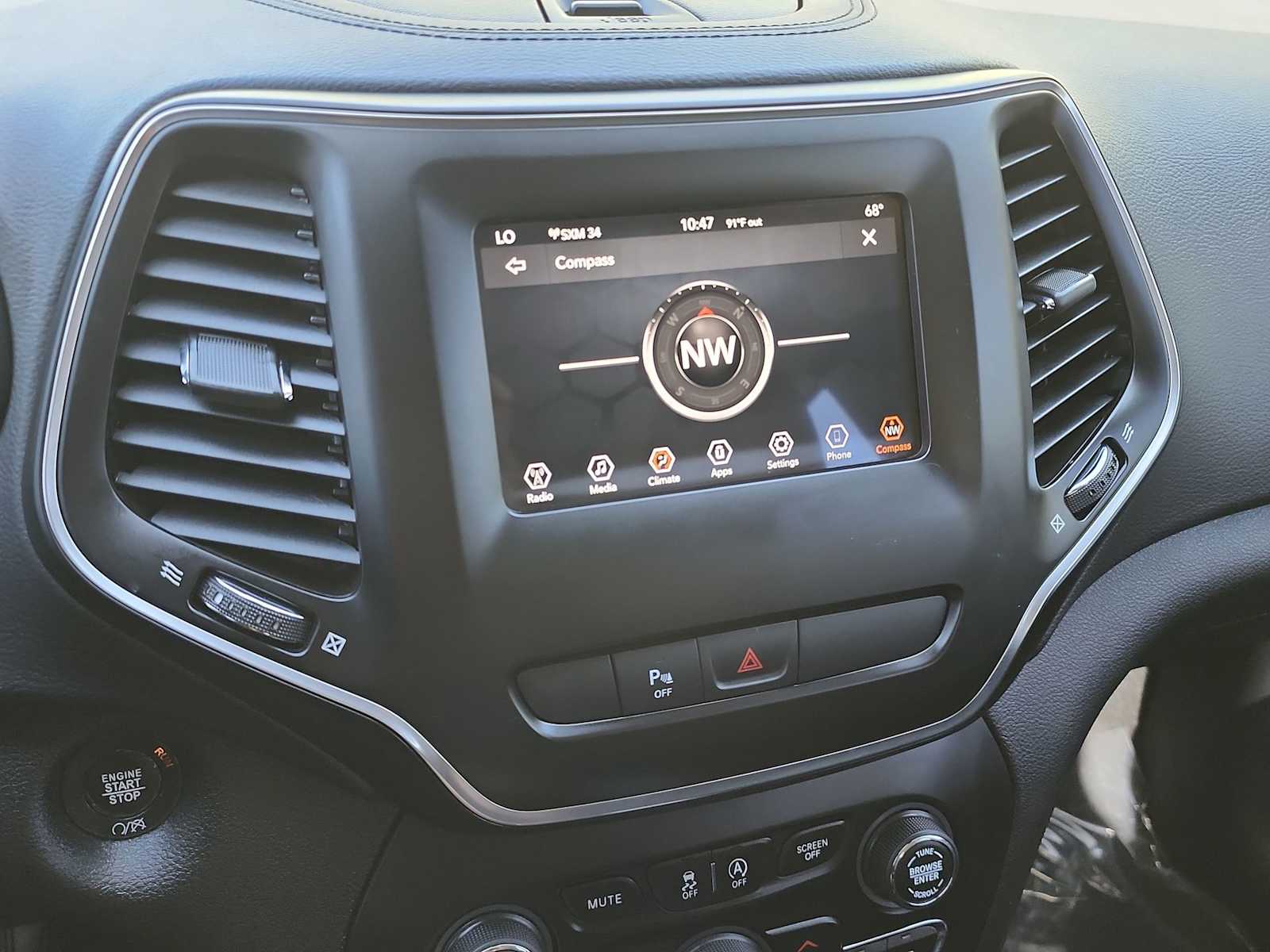 Thumbnail: 2019 Jeep Cherokee - 26