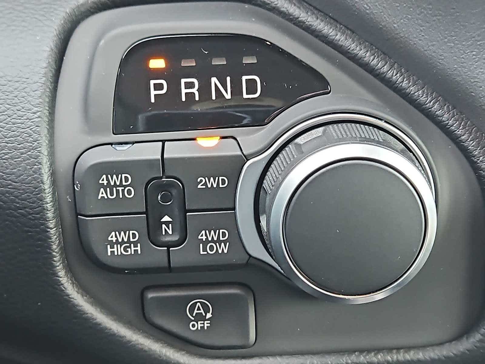 Thumbnail: 2026 RAM 1500 - 32