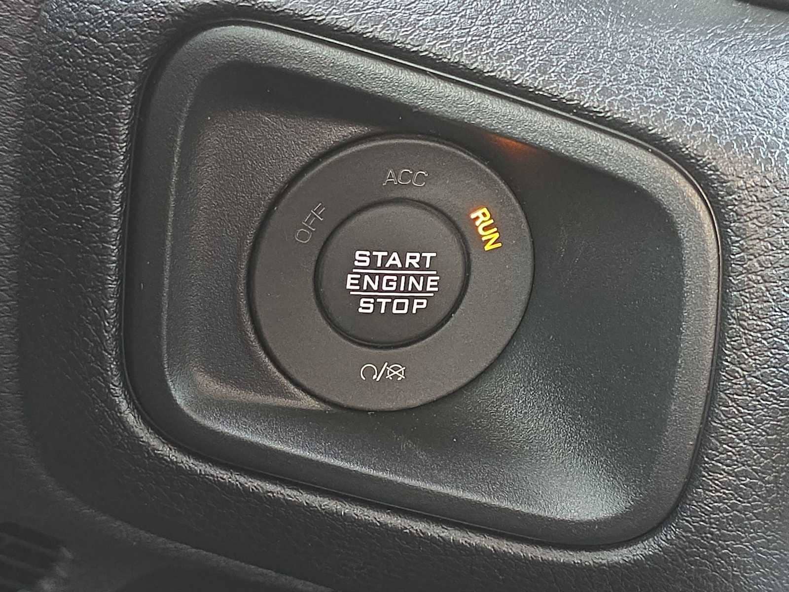 Thumbnail: 2026 Jeep Gladiator - 9