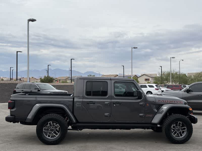 Thumbnail: 2025 Jeep Gladiator - 9