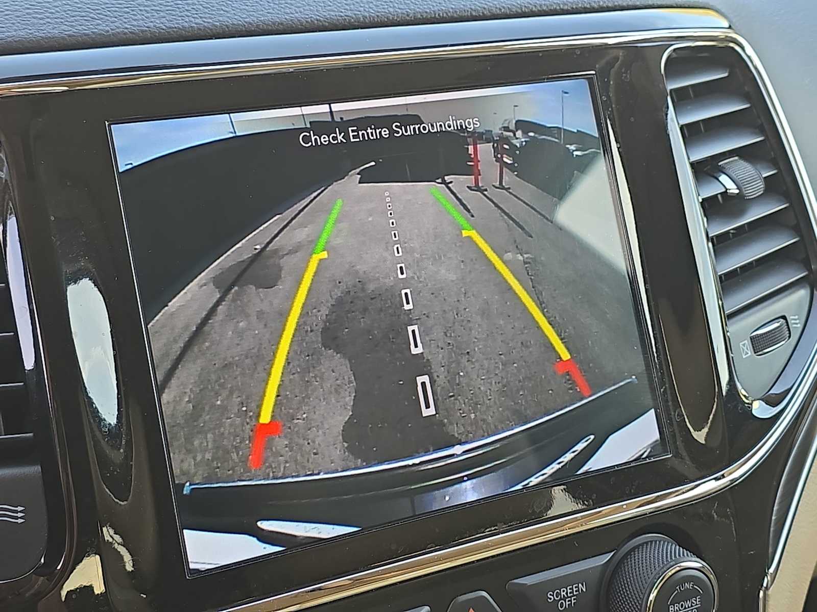 Thumbnail: 2020 Jeep Grand Cherokee - 26