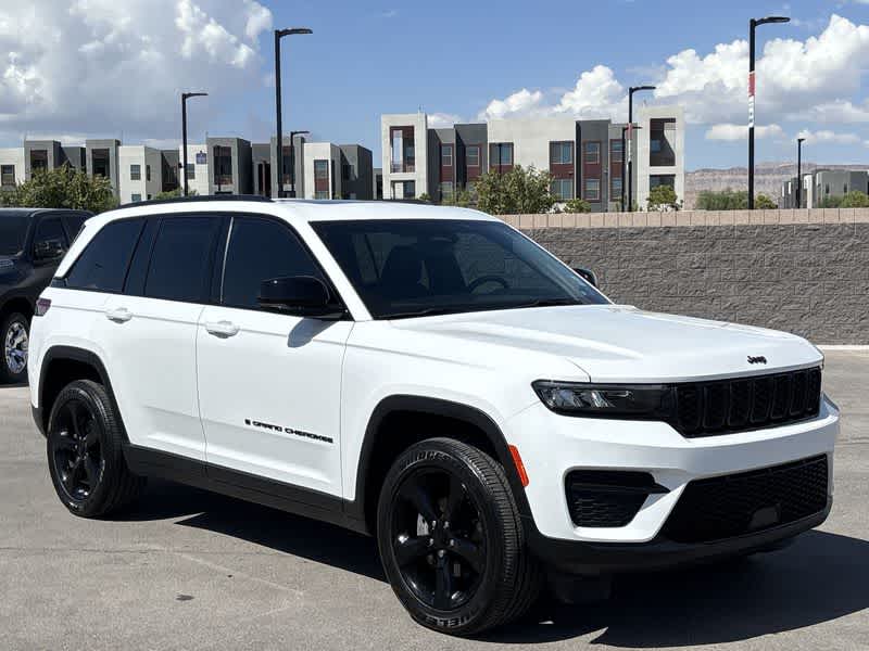 Thumbnail: 2023 Jeep Grand Cherokee - 2