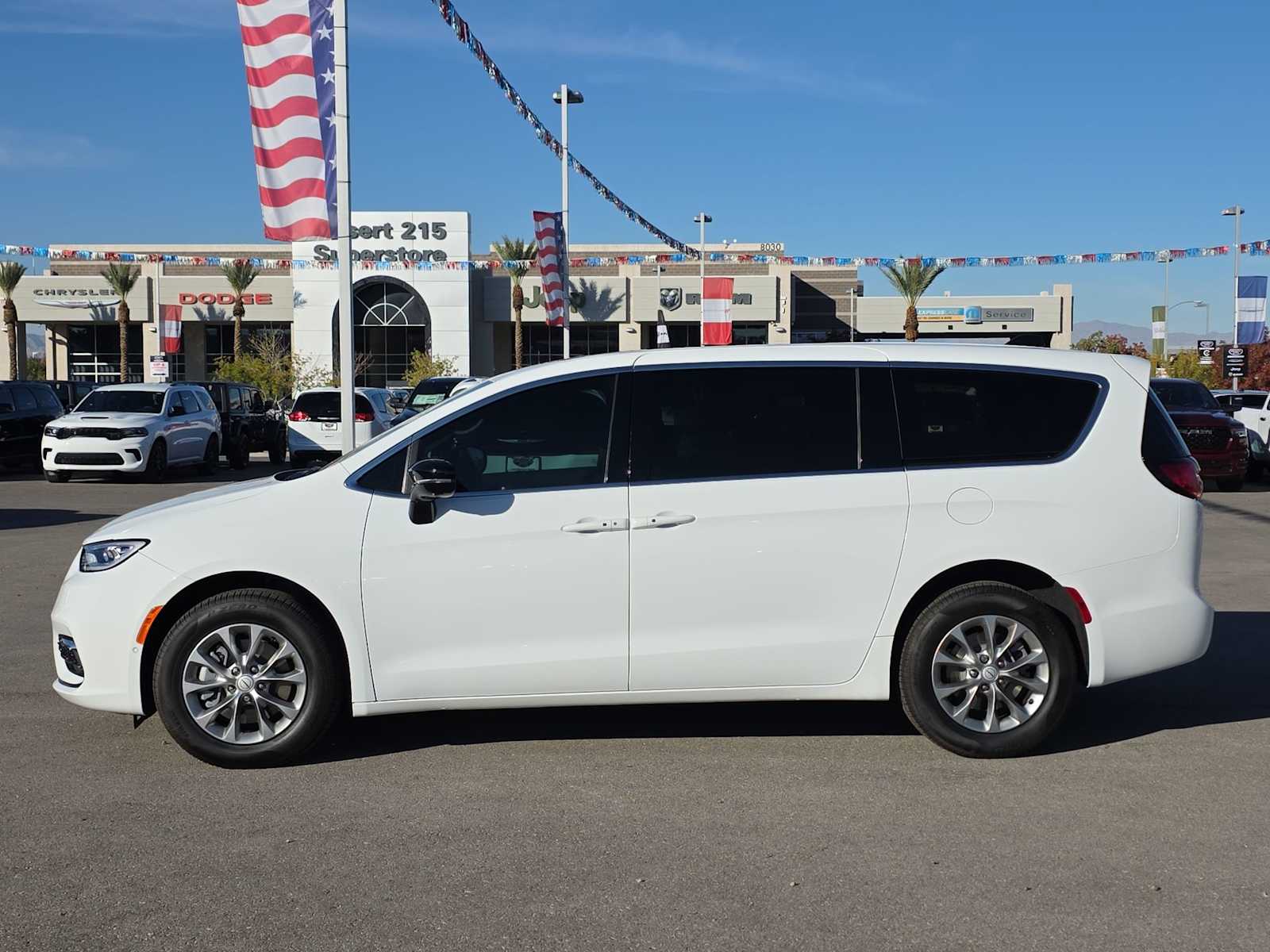 Thumbnail: 2026 Chrysler Pacifica - 5