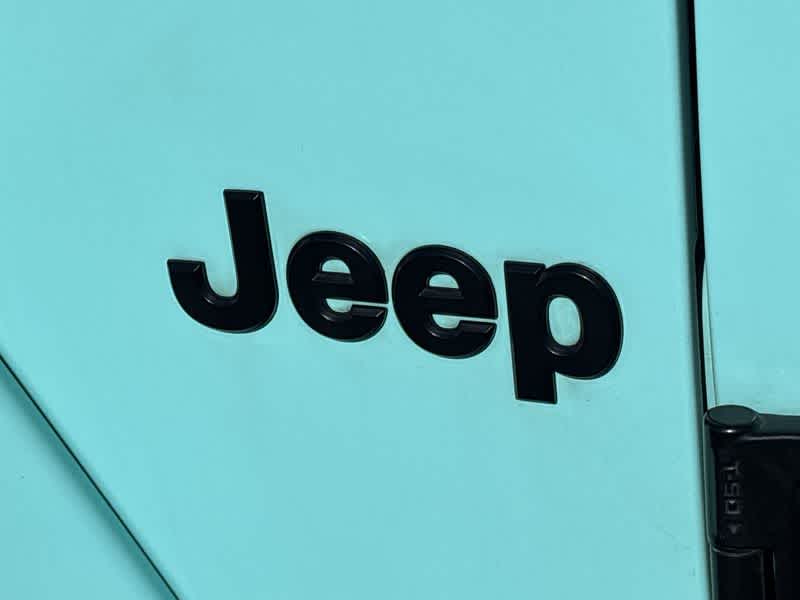 Thumbnail: 2021 Jeep Gladiator - 11