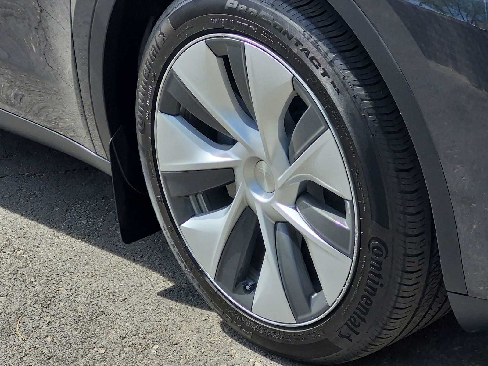 Thumbnail: 2024 Tesla Model Y - 12