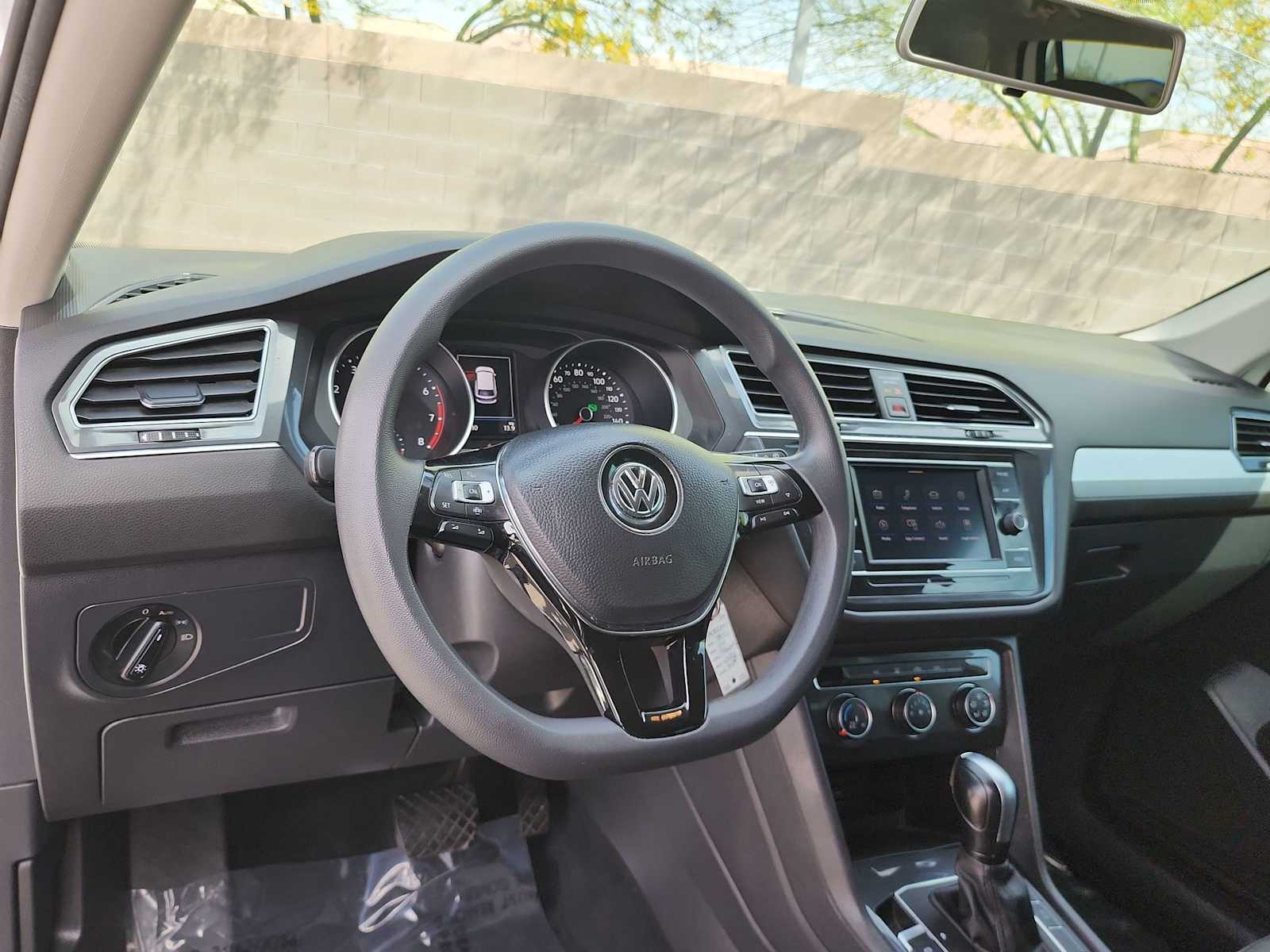 Thumbnail: 2021 Volkswagen Tiguan - 2