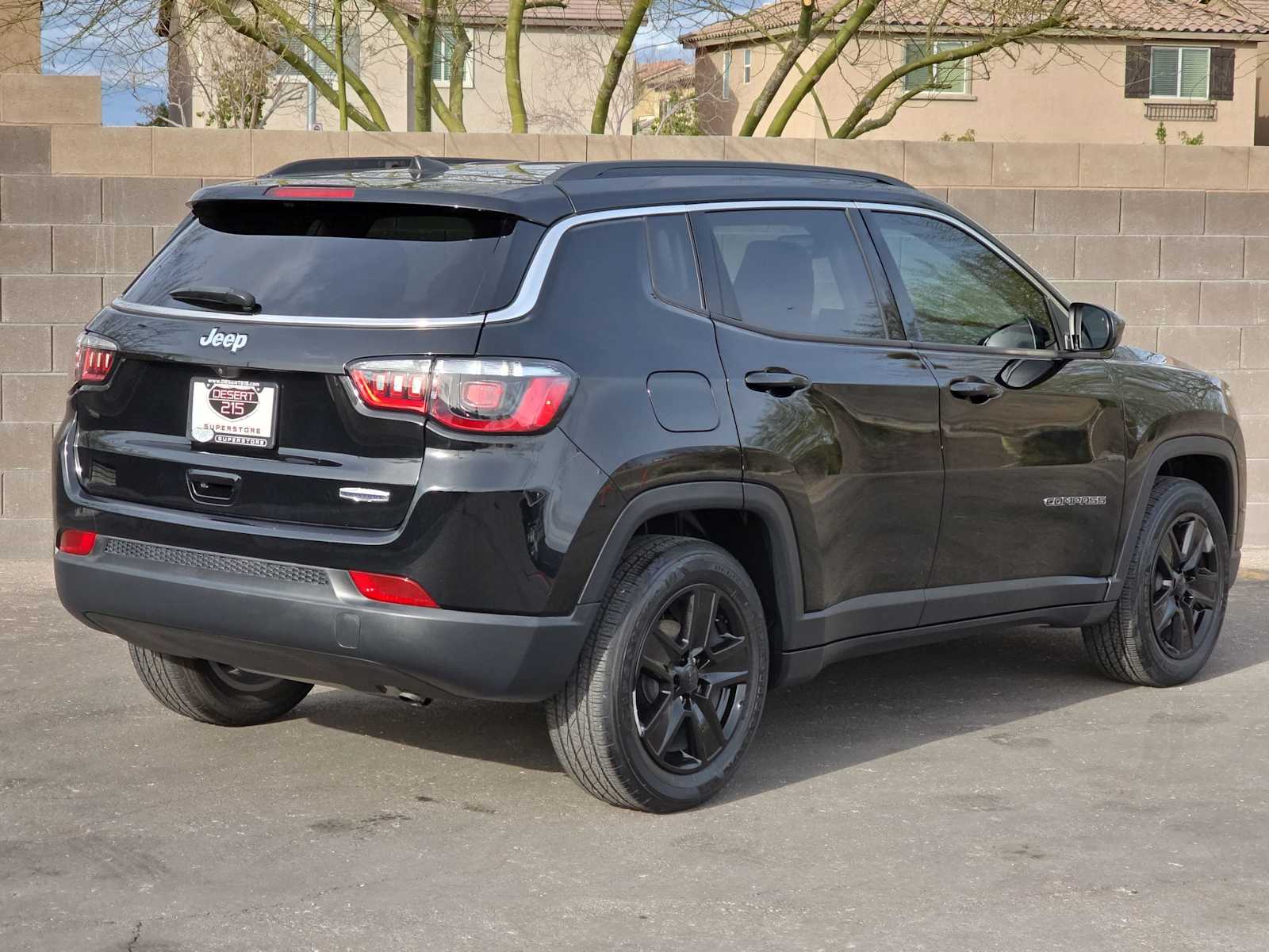 Thumbnail: 2022 Jeep Compass - 9