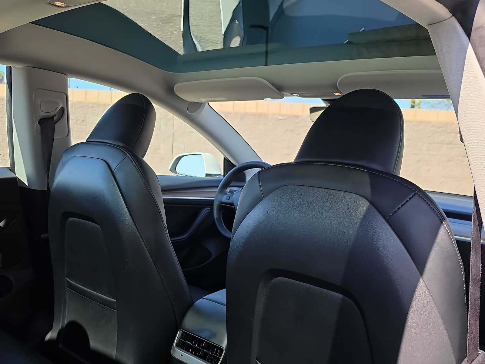 Thumbnail: 2023 Tesla Model 3 - 16