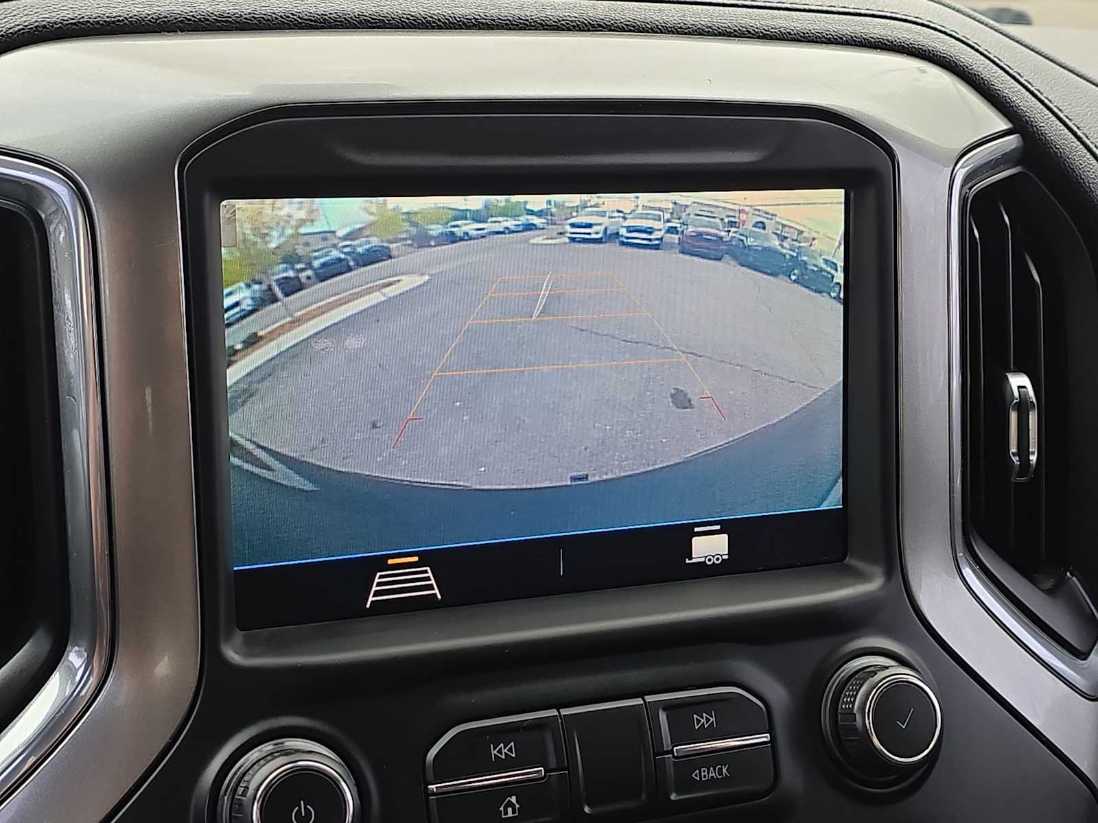 Thumbnail: 2020 Chevrolet Silverado 1500 - 20