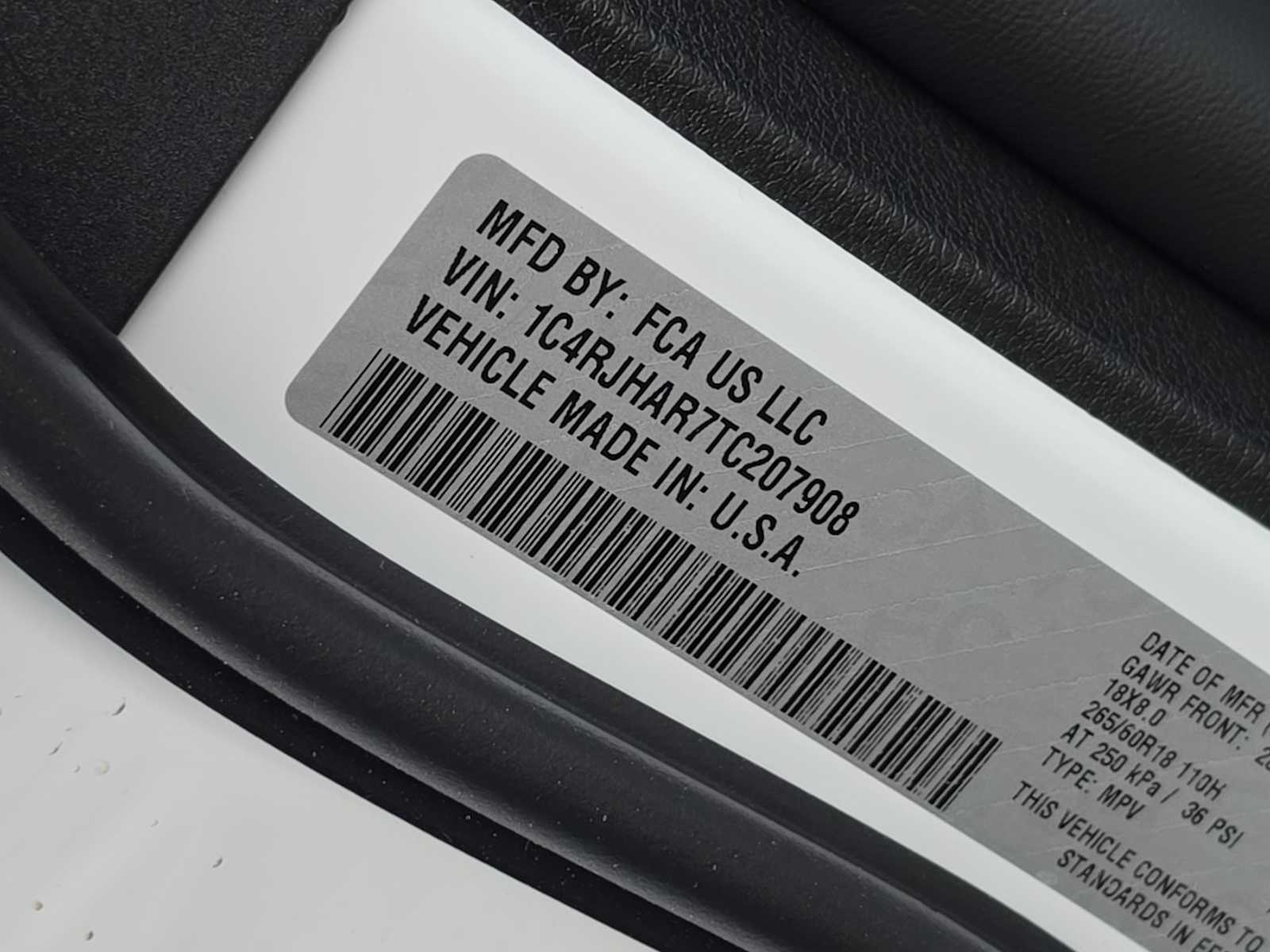 Thumbnail: 2026 Jeep Grand Cherokee - 24