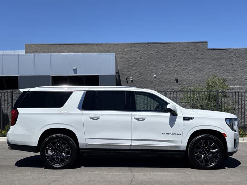 2024 GMC Yukon XL Denali 9