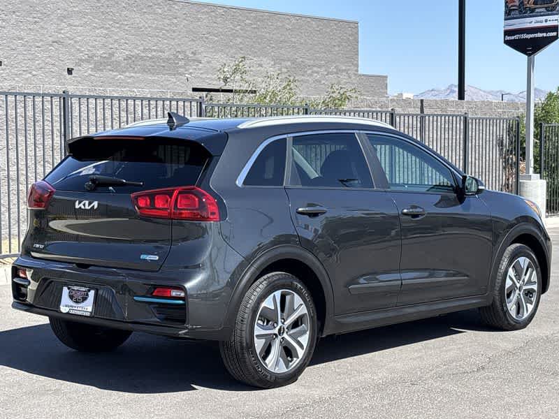 2022 Kia Niro S 8