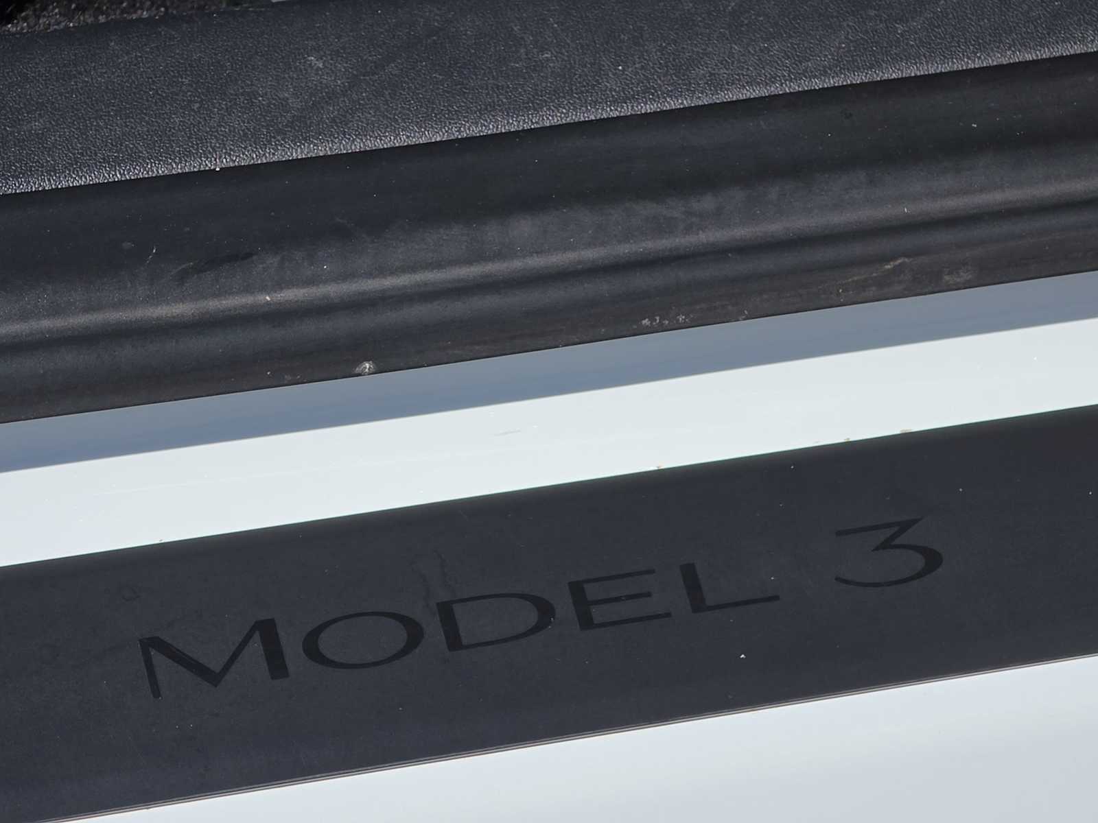 Thumbnail: 2023 Tesla Model 3 - 7