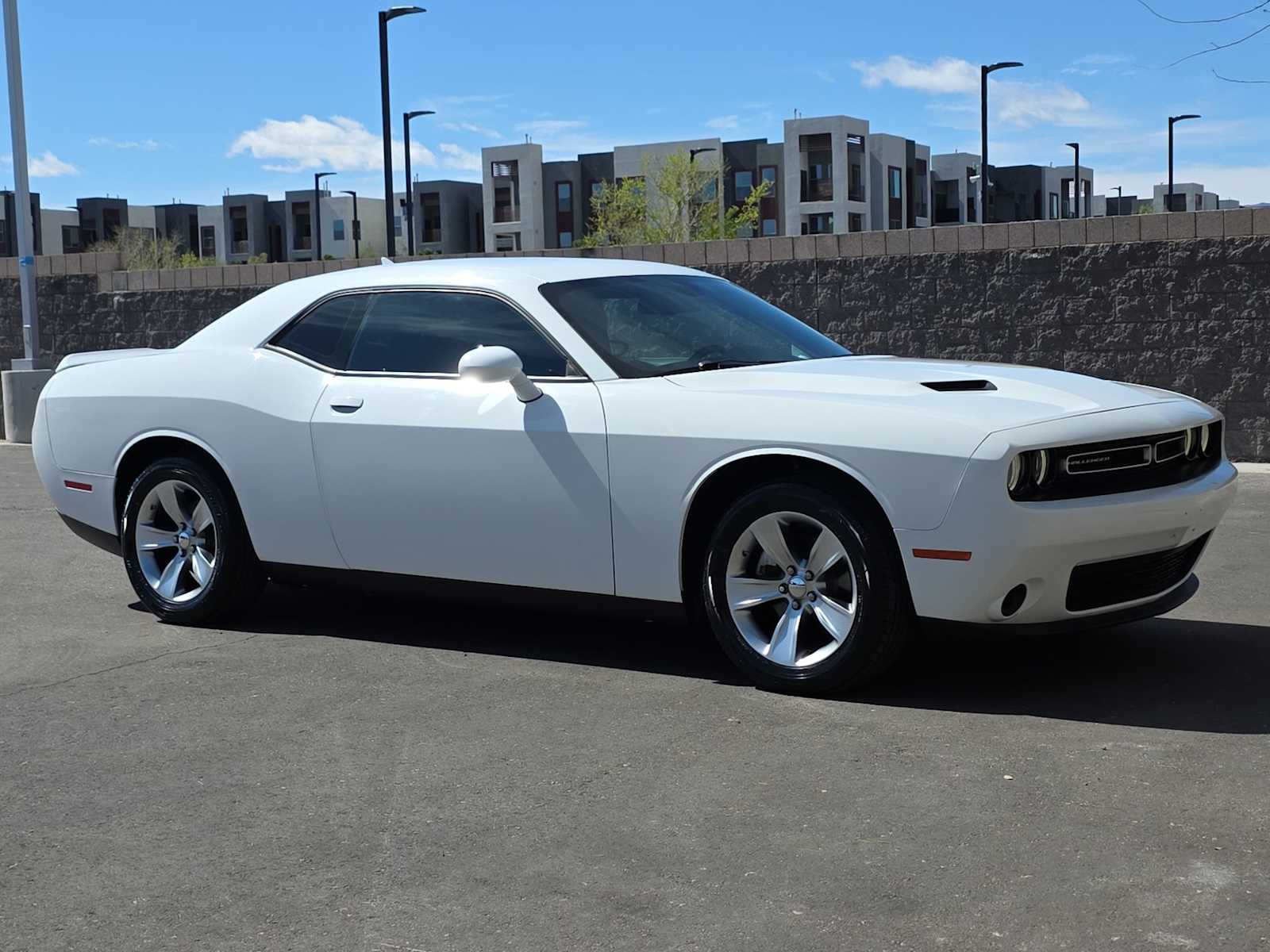 Thumbnail: 2022 Dodge Challenger - 3