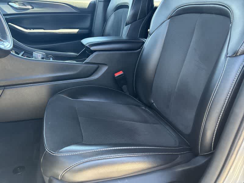 Thumbnail: 2024 Jeep Grand Cherokee L - 15