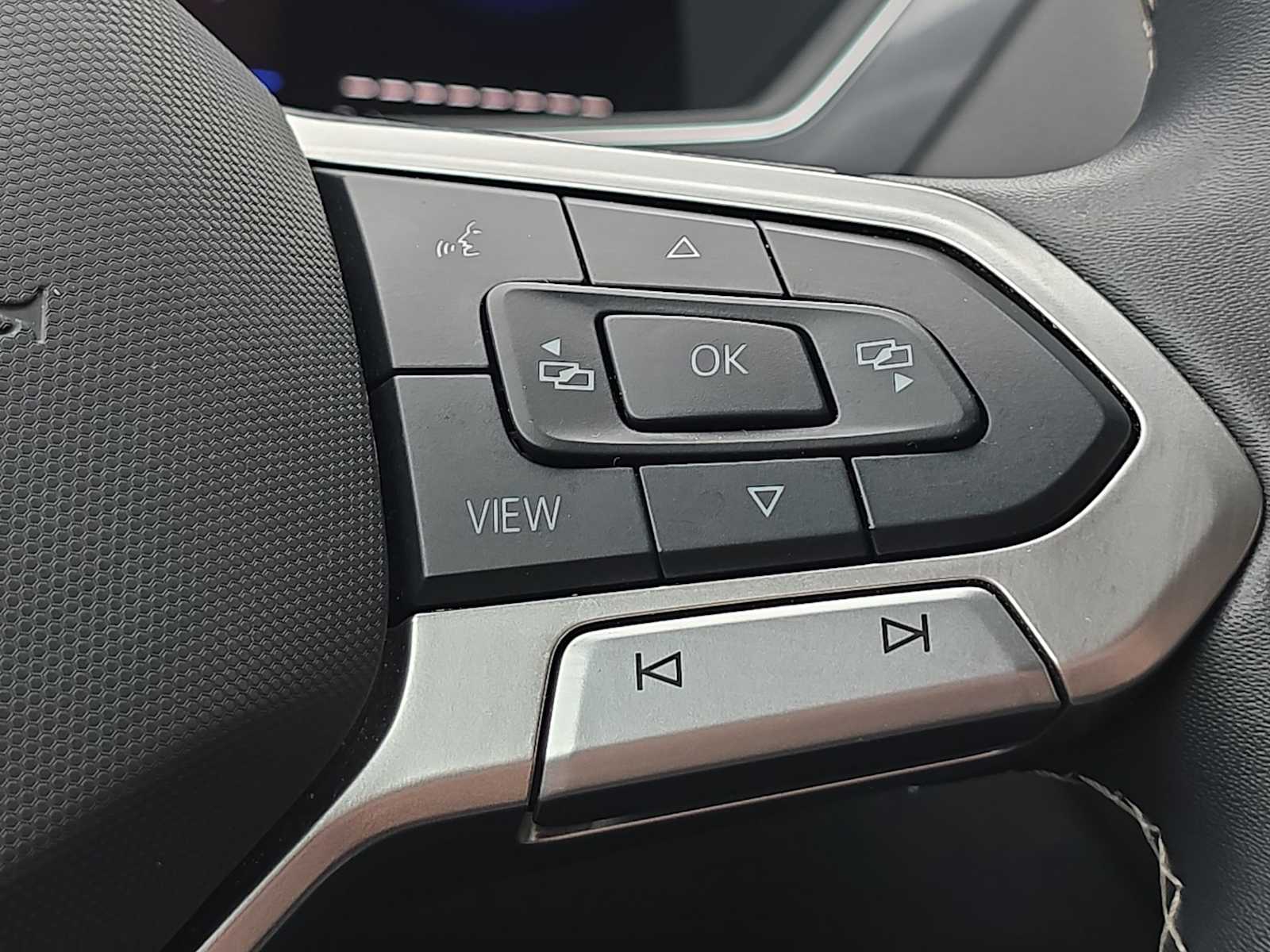 Thumbnail: 2024 Volkswagen Tiguan - 27