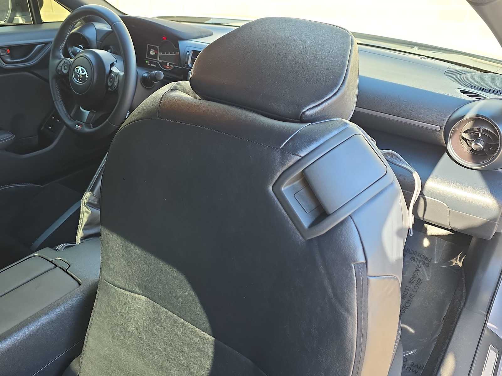 Thumbnail: 2024 Toyota GR86 - 16