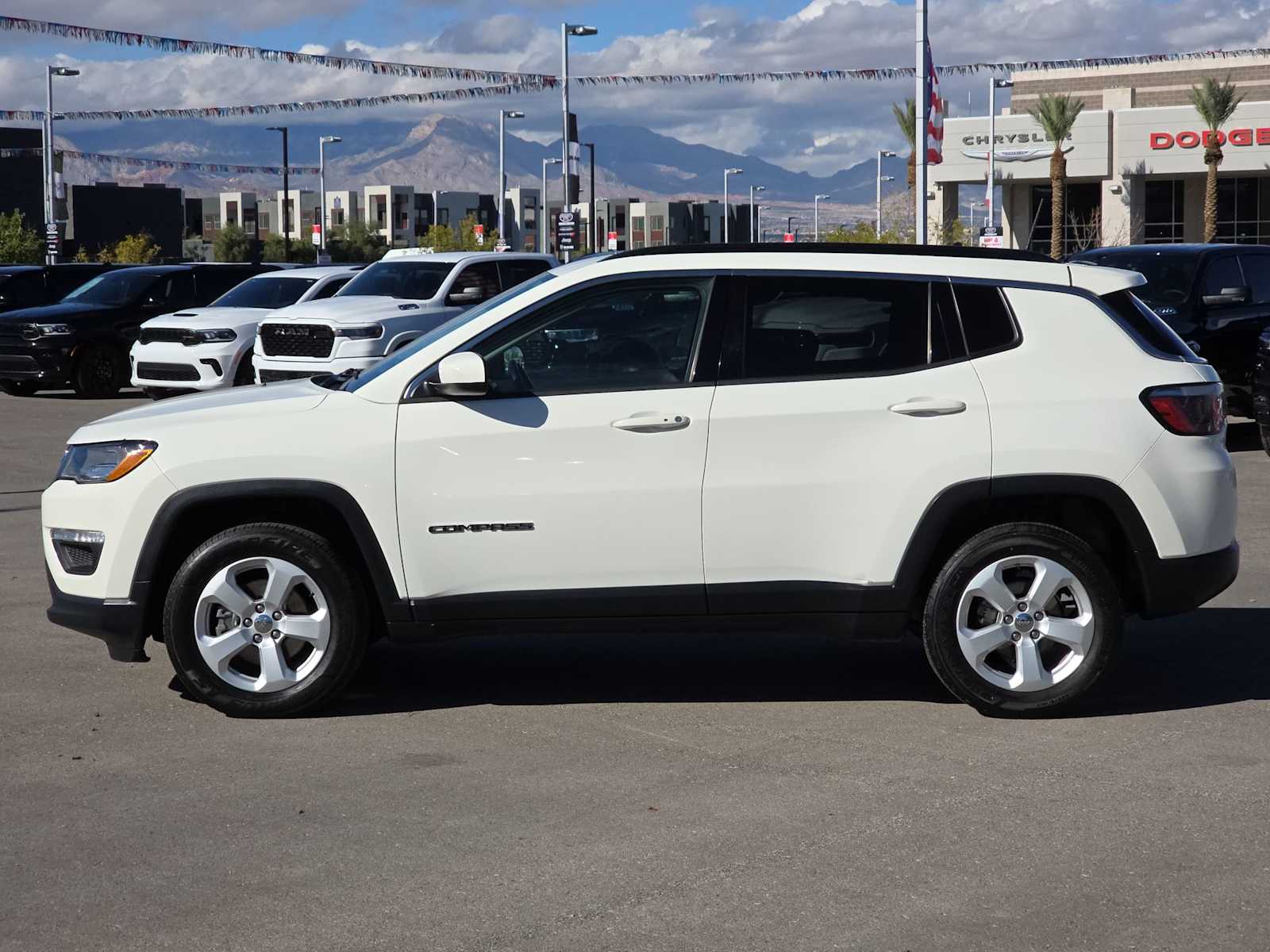 Thumbnail: 2019 Jeep Compass - 6