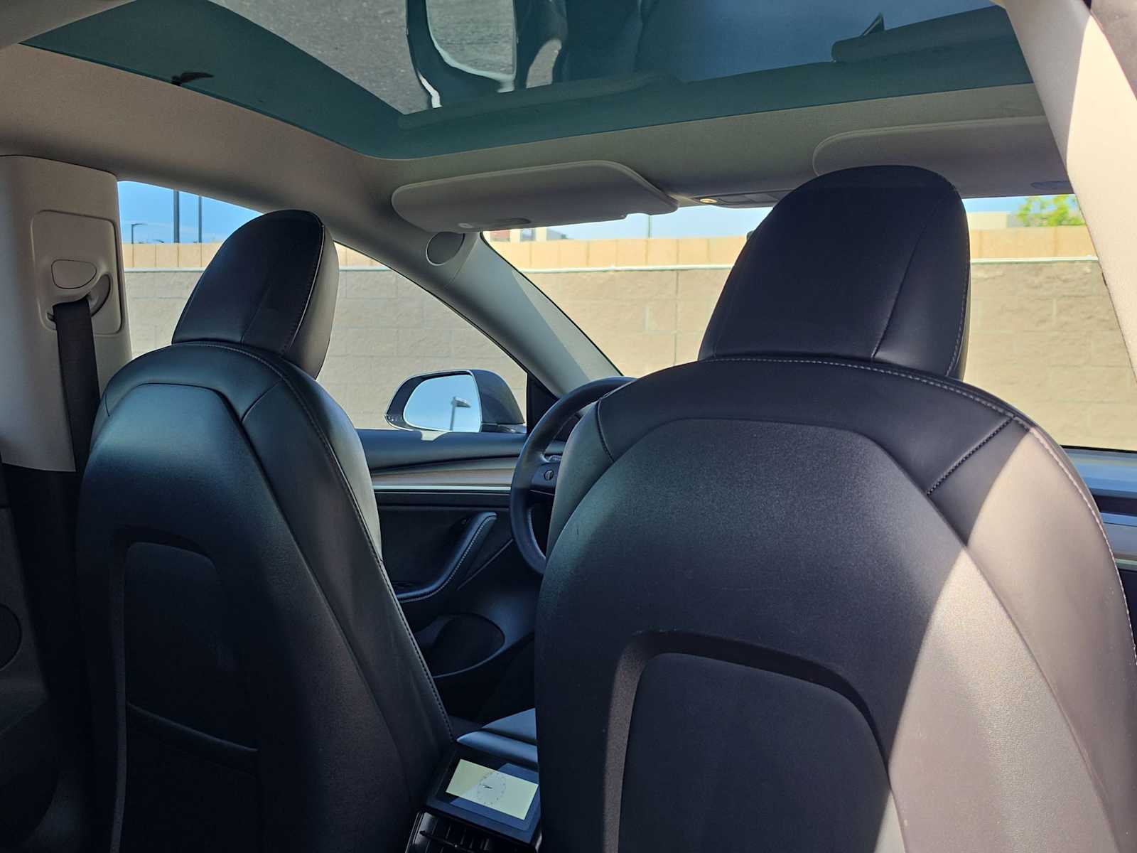 Thumbnail: 2022 Tesla Model 3 - 16
