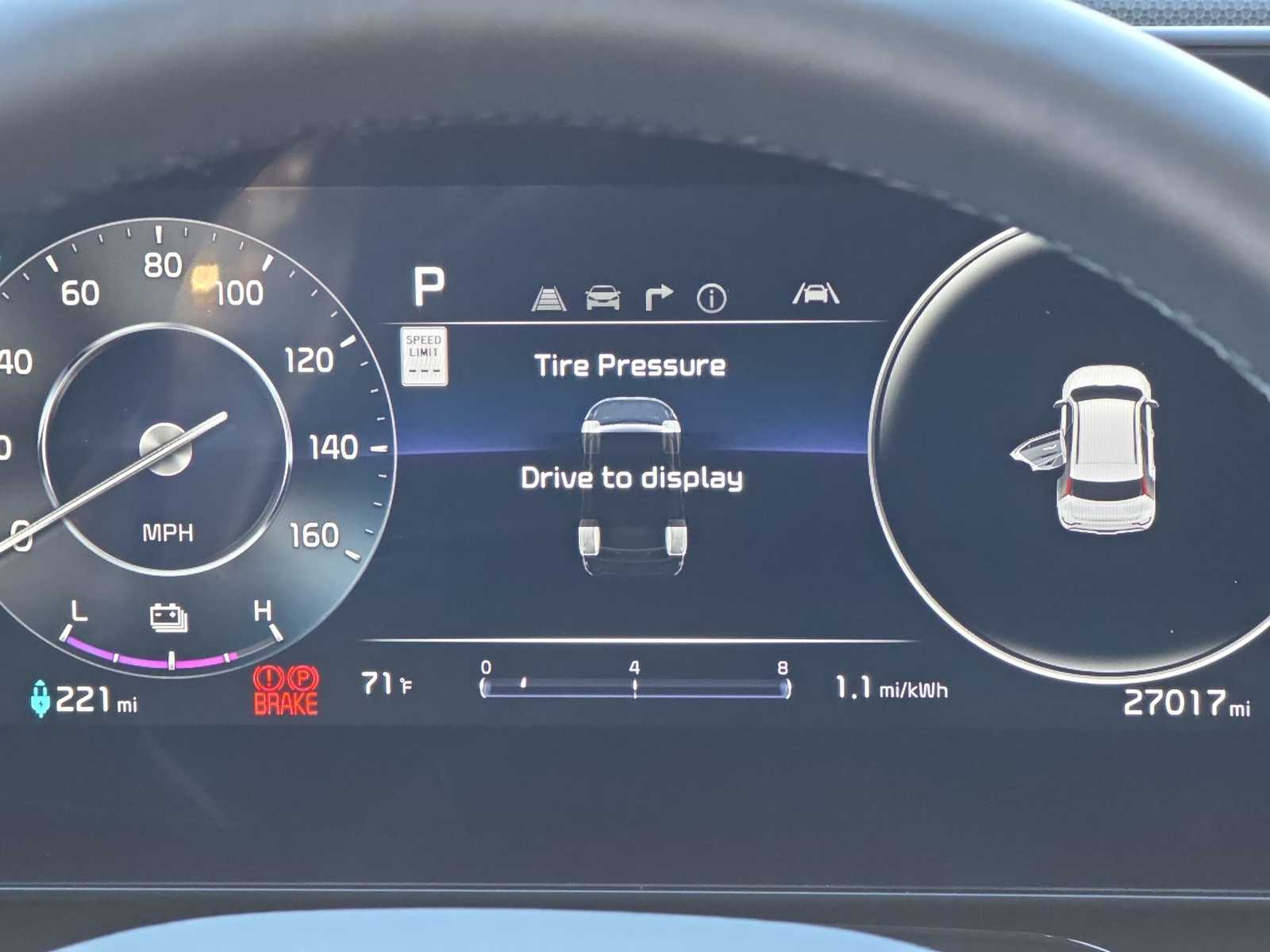 Thumbnail: 2023 Kia Niro - 23