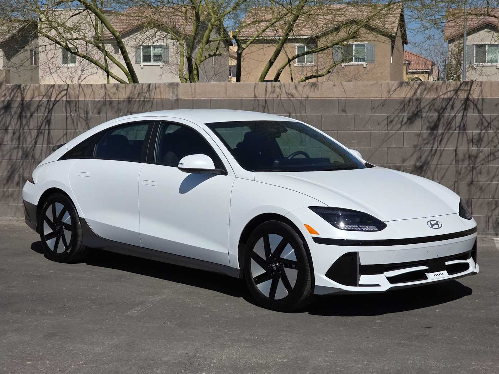 Thumbnail: 2024 Hyundai Ioniq 6 - 3