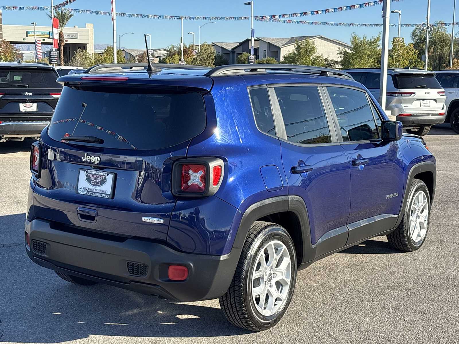 Thumbnail: 2018 Jeep Renegade - 9
