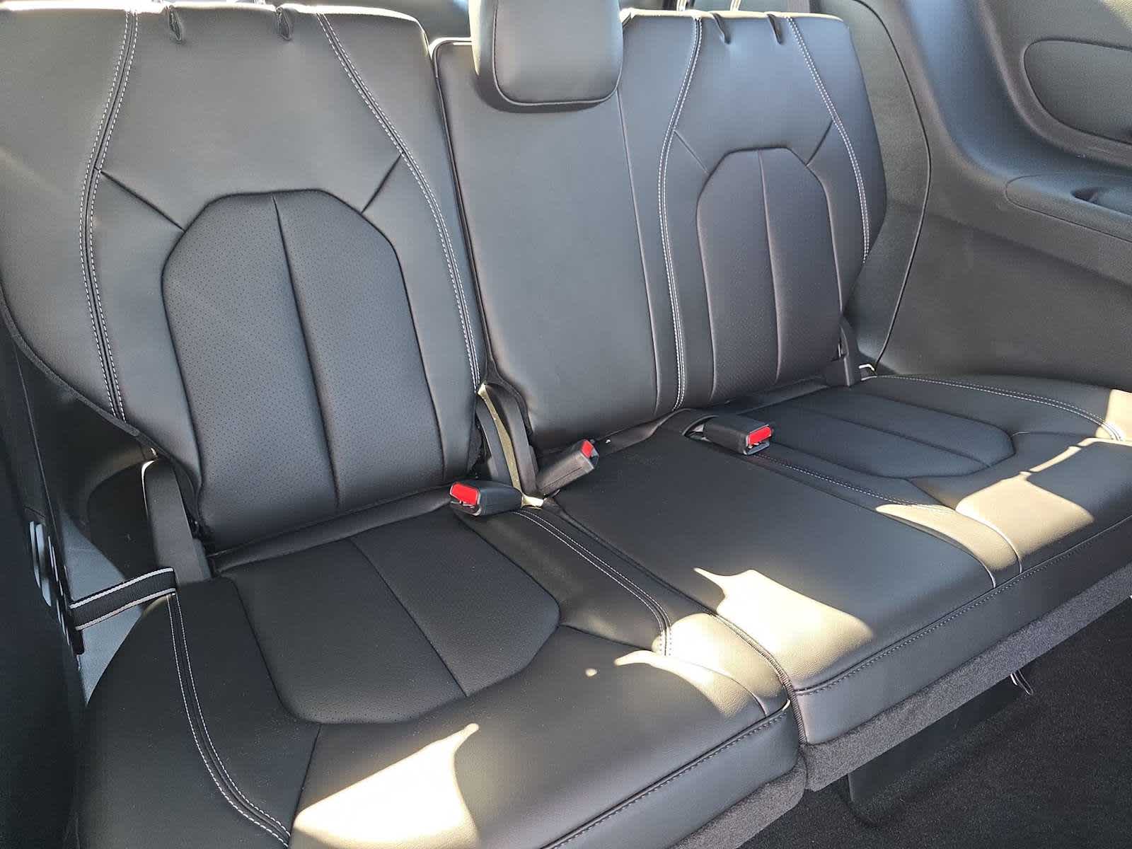 Thumbnail: 2026 Chrysler Voyager - 47