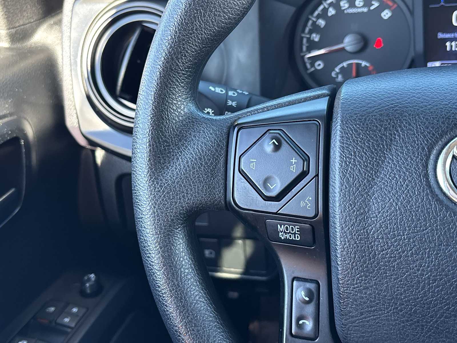 Thumbnail: 2021 Toyota Tacoma - 28